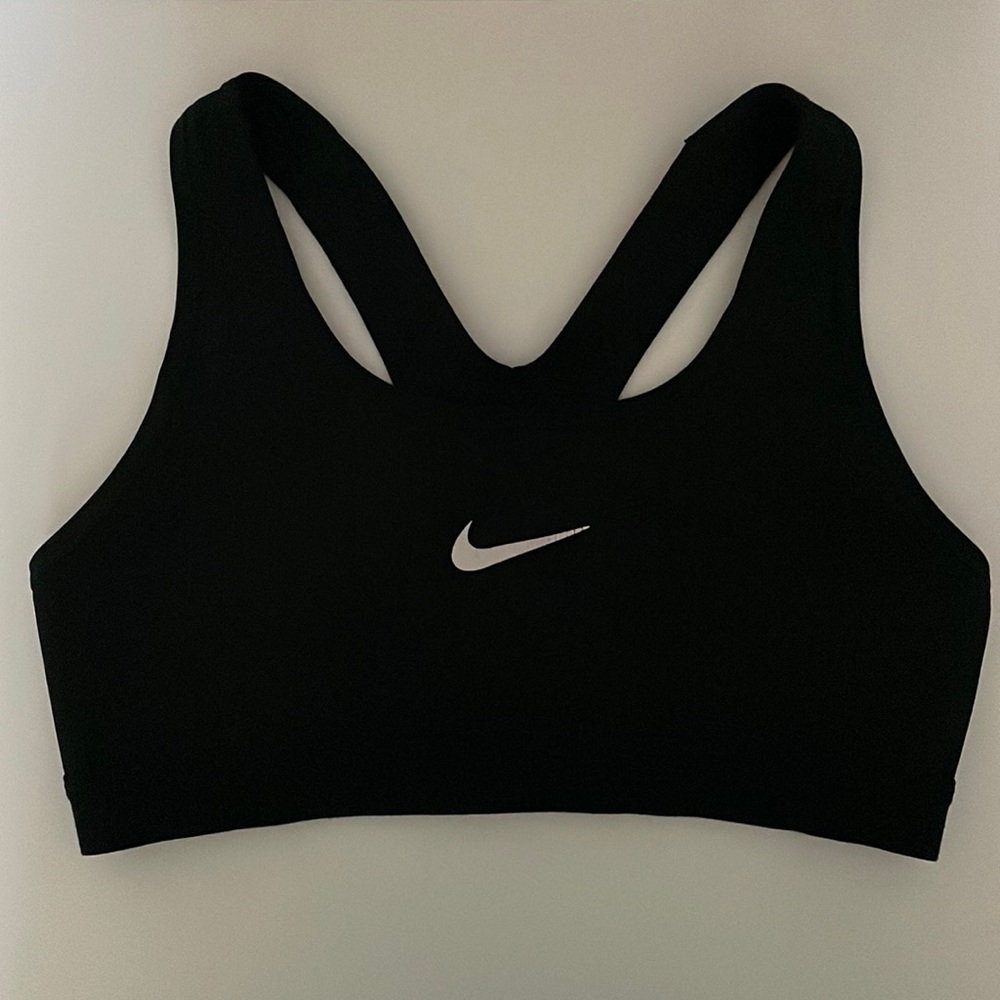 NIKE sports bra in black, size S, GUC